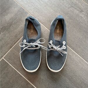 Allbirds Tree Runner Navy Sneakers with White Soles size 7